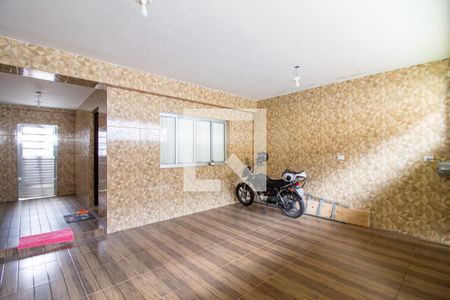 Casa à venda com 214m², 3 quartos e 2 vagas Casa à venda com 214m², 3 quartos e 2 vagasGaragem