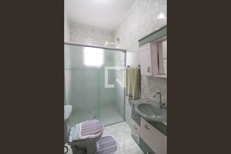 Casa à venda com 214m², 3 quartos e 2 vagas Casa à venda com 214m², 3 quartos e 2 vagasBanheiro 2