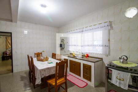 Casa à venda com 214m², 3 quartos e 2 vagas Casa à venda com 214m², 3 quartos e 2 vagasCozinha