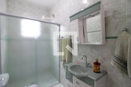 Casa à venda com 214m², 3 quartos e 2 vagas Casa à venda com 214m², 3 quartos e 2 vagasBanheiro 2