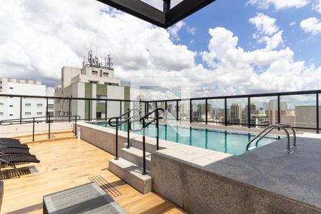 Studio para alugar com 18m², 1 quarto e sem vaga Studio para alugar com 18m², 1 quarto e sem vagaÁrea comum - Piscina