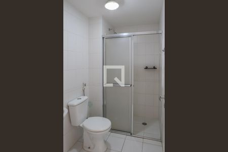 Banheiro de apartamento para alugar com 1 quarto, 43m² em Água Branca, São Paulo