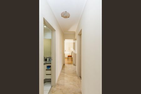 Apartamento à venda com 238m², 5 quartos e 3 vagasCorredor