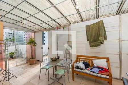 Apartamento à venda com 238m², 5 quartos e 3 vagasVaranda