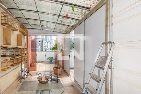 Apartamento à venda com 238m², 5 quartos e 3 vagasVaranda