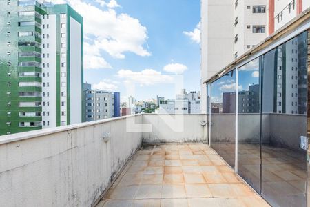 Apartamento à venda com 238m², 5 quartos e 3 vagasVaranda