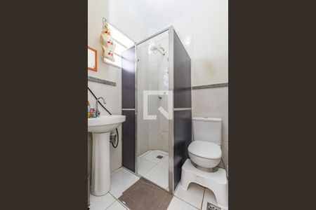 Apartamento à venda com 238m², 5 quartos e 3 vagasBanheiro da Suíte 2