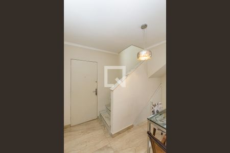 Apartamento à venda com 238m², 5 quartos e 3 vagasescada