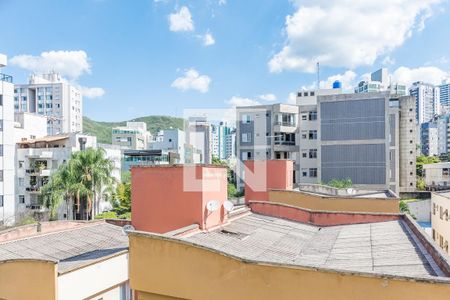 Apartamento à venda com 238m², 5 quartos e 3 vagasVaranda da Sala