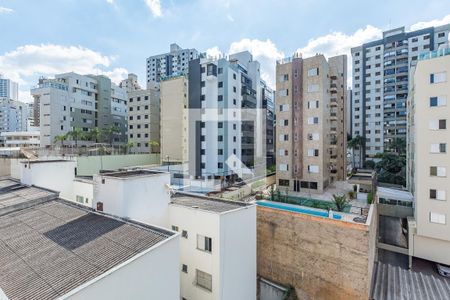 Apartamento à venda com 238m², 5 quartos e 3 vagasVaranda