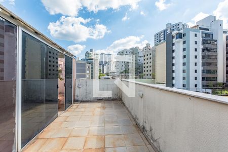 Apartamento à venda com 238m², 5 quartos e 3 vagasVaranda