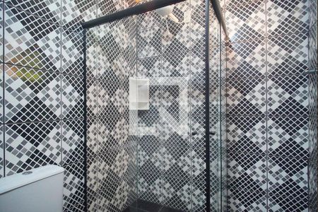 Casa à venda com 230m², 3 quartos e 2 vagas Casa à venda com 230m², 3 quartos e 2 vagasBanheiro