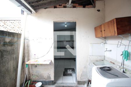 Casa à venda com 65m², 2 quartos e 1 vagaÁrea de Serviço
