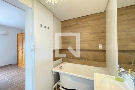 Apartamento para alugar com 129m², 3 quartos e 1 vaga Apartamento para alugar com 129m², 3 quartos e 1 vagaBanheiro suíte