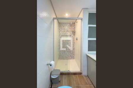 Apartamento para alugar com 129m², 3 quartos e 1 vaga Apartamento para alugar com 129m², 3 quartos e 1 vagaBanheiro Corredor