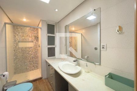 Apartamento para alugar com 129m², 3 quartos e 1 vaga Apartamento para alugar com 129m², 3 quartos e 1 vagaBanheiro Corredor