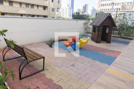 Studio à venda com 27m², 1 quarto e sem vaga Studio à venda com 27m², 1 quarto e sem vagaÁrea comum - Playground