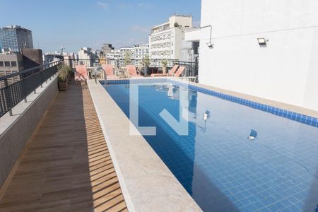 Studio à venda com 27m², 1 quarto e sem vaga Studio à venda com 27m², 1 quarto e sem vagaÁrea comum - Piscina