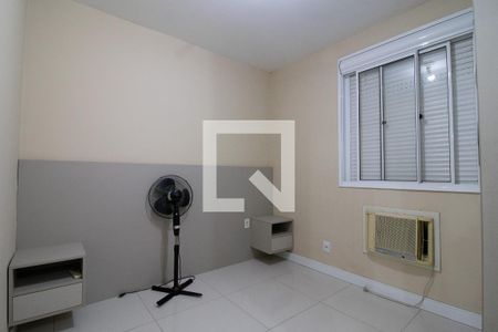 Suite de apartamento à venda com 3 quartos, 69m² em Humaitá, Porto Alegre