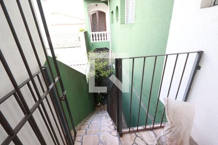 Casa para alugar com 100m², 3 quartos e 1 vagaEscada