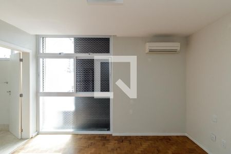 Apartamento à venda com 330m², 4 quartos e 2 vagas Apartamento à venda com 330m², 4 quartos e 2 vagasQuarto 3 - Suíte
