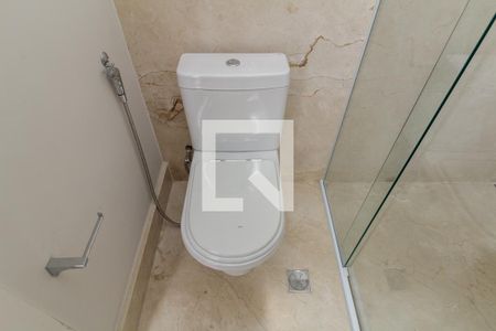 Apartamento à venda com 330m², 4 quartos e 2 vagas Apartamento à venda com 330m², 4 quartos e 2 vagasBanheiro 3 - Suíte