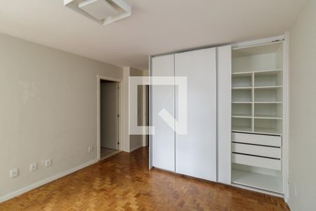 Apartamento à venda com 330m², 4 quartos e 2 vagas Apartamento à venda com 330m², 4 quartos e 2 vagasQuarto 2 - Suíte