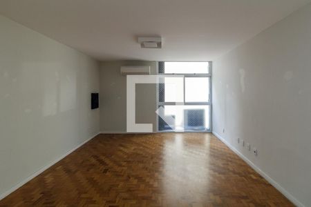 Apartamento à venda com 330m², 4 quartos e 2 vagas Apartamento à venda com 330m², 4 quartos e 2 vagasQuarto 1 - Suíte