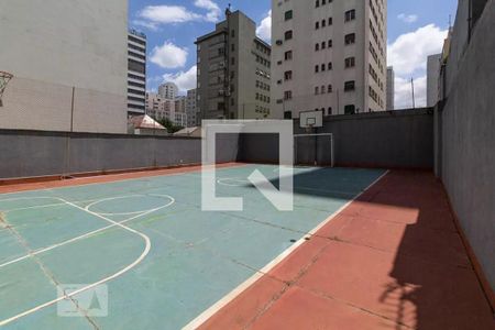Apartamento à venda com 330m², 4 quartos e 2 vagas Apartamento à venda com 330m², 4 quartos e 2 vagasÁrea comum - Quadra