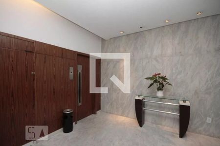 Apartamento à venda com 330m², 4 quartos e 2 vagas Apartamento à venda com 330m², 4 quartos e 2 vagasÁrea comum - Hall Social