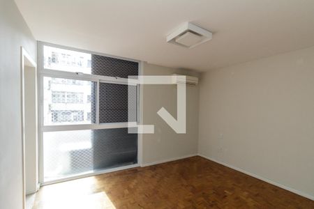 Apartamento à venda com 330m², 4 quartos e 2 vagas Apartamento à venda com 330m², 4 quartos e 2 vagasQuarto 3 - Suíte