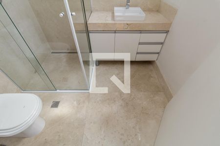 Apartamento à venda com 330m², 4 quartos e 2 vagas Apartamento à venda com 330m², 4 quartos e 2 vagasBanheiro 3 - Suíte