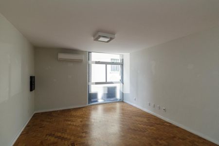 Apartamento à venda com 330m², 4 quartos e 2 vagas Apartamento à venda com 330m², 4 quartos e 2 vagasQuarto 1 - Suíte