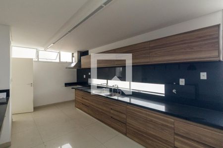 Apartamento à venda com 330m², 4 quartos e 2 vagas Apartamento à venda com 330m², 4 quartos e 2 vagasCozinha