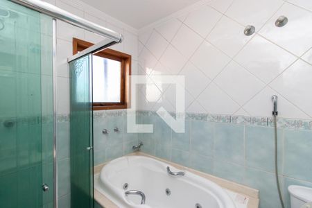 Casa à venda com 230m², 4 quartos e 4 vagasBanheiro da Suíte