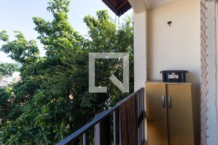 Casa à venda com 230m², 4 quartos e 4 vagasSacada Quarto 2