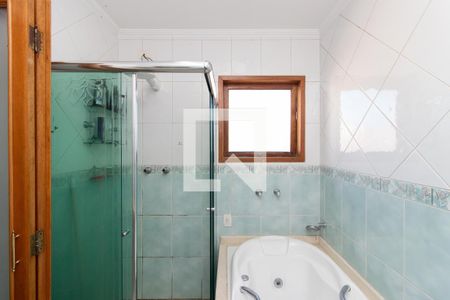 Casa à venda com 230m², 4 quartos e 4 vagasBanheiro da Suíte