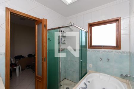 Casa à venda com 230m², 4 quartos e 4 vagasBanheiro da Suíte