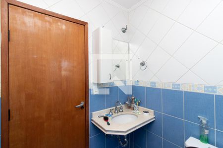 Casa à venda com 230m², 4 quartos e 4 vagasBanheiro Social