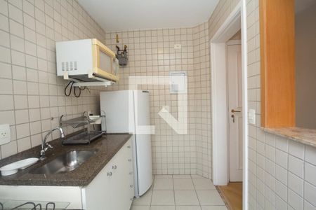 Cozinha de apartamento à venda com 1 quarto, 38m² em Indianópolis, São Paulo