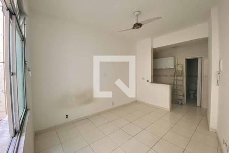 Sala/Quarto de kitnet/studio à venda com 1 quarto, 26m² em Centro, Rio de Janeiro