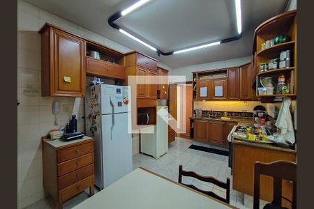 Apartamento à venda com 200m², 5 quartos e 3 vagasCozinha