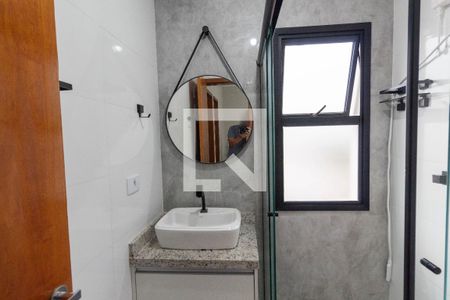 Banheiro de apartamento para alugar com 2 quartos, 50m² em Vila Granada, São Paulo