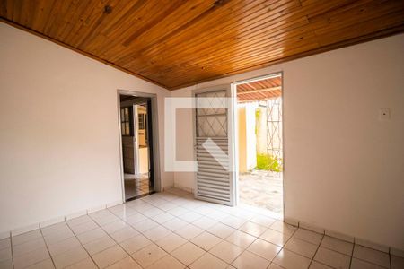 Casa para alugar com 300m², 3 quartos e 3 vagasCasa nos fundos