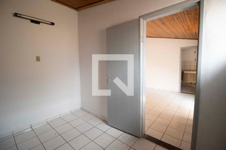 Casa para alugar com 300m², 3 quartos e 3 vagasCasa nos fundos