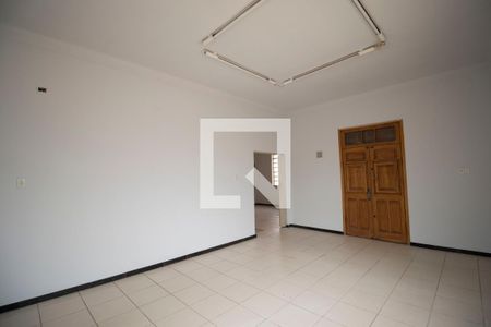 Sala 2 de casa para alugar com 3 quartos, 450m² em Setor Coimbra, Goiânia