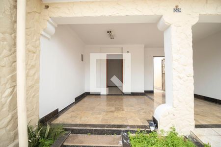 Casa para alugar com 300m², 3 quartos e 3 vagasVaranda