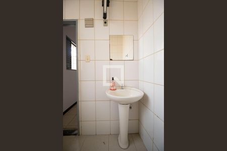 Casa para alugar com 300m², 3 quartos e 3 vagasBanheiro da suíte 1