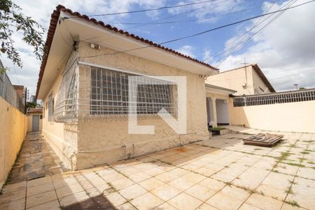 Casa para alugar com 300m², 3 quartos e 3 vagasFachada