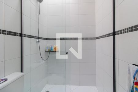 Casa à venda com 160m², 3 quartos e 2 vagas Casa à venda com 160m², 3 quartos e 2 vagasBanheiro 4